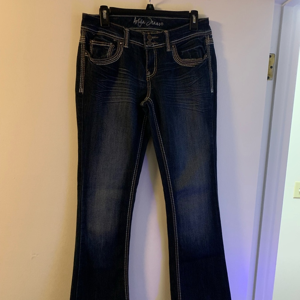 Ariya jeans